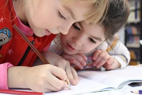 誰說女孩不愛數理！這10招讓孩子生活離不開STEM !