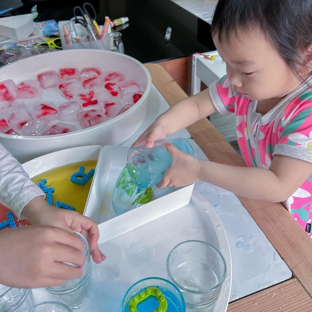 冰塊加鹽巴的原理是甚麼？5 個幼兒超冰感官遊戲 一起感受夏天！