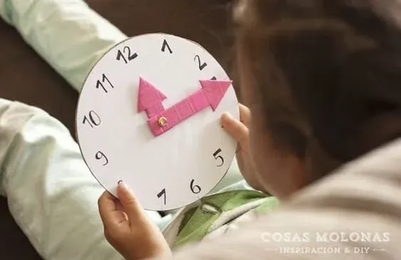 怎麼教孩子看時鐘 ? 新手爸媽3步驟教學，小孩守時就是那麼簡單