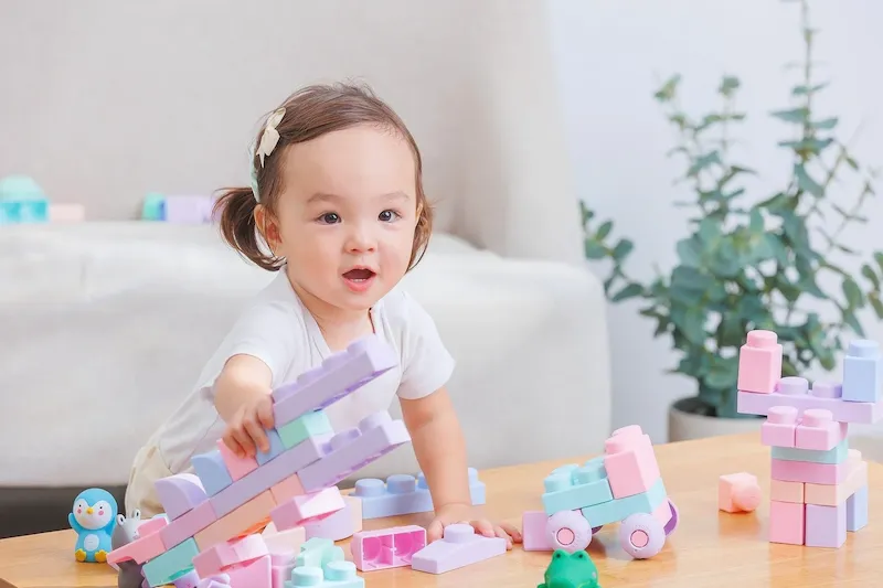 【2025新手爸媽積木選購指南】3-6歲孩子適合哪種積木？5大類型＋選購推薦一次看懂！