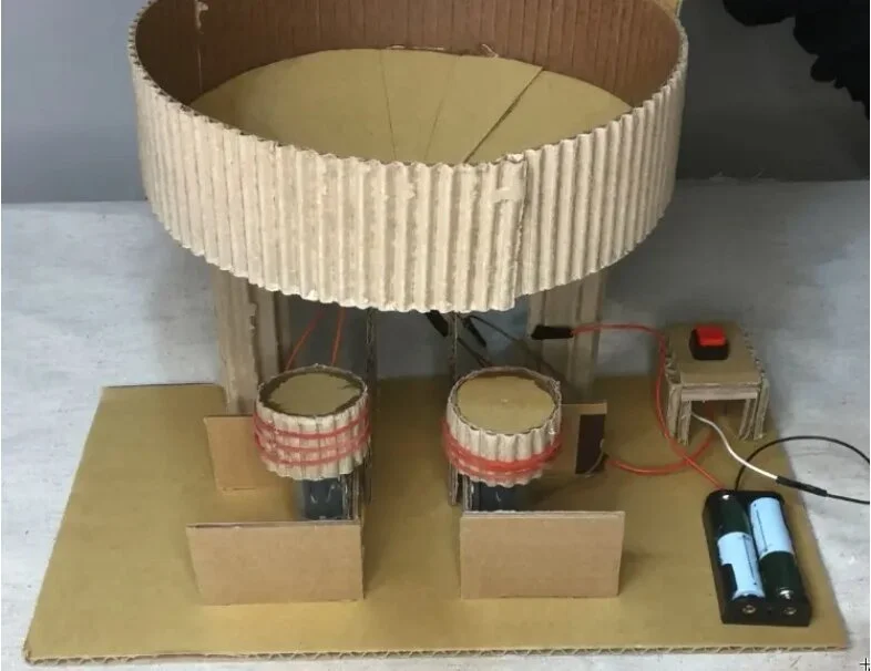 自製桌球發球機！跟著皮爸一起用紙箱做電動發球機、玩球不求人！