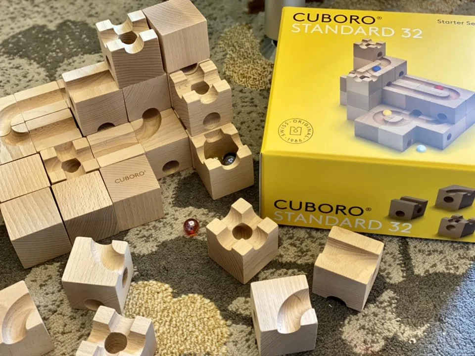 CUBORO滾珠積木在玩什麼？跟著Fairykids一起練習數學、物理、運算思維 !