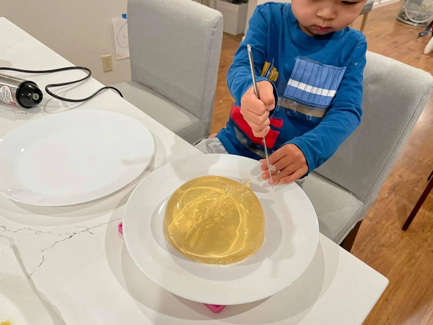 為什麼鳳梨不能做果凍？小兄弟做實驗教你零失敗作法