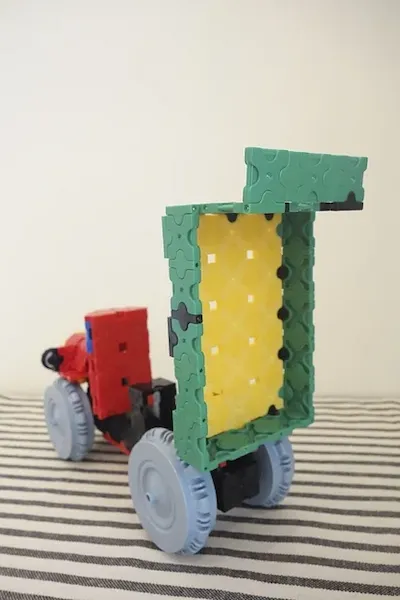 toybrians.com_laq_blocks37.jpg