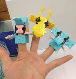 toybrians.com_laq_blocks05.jpg