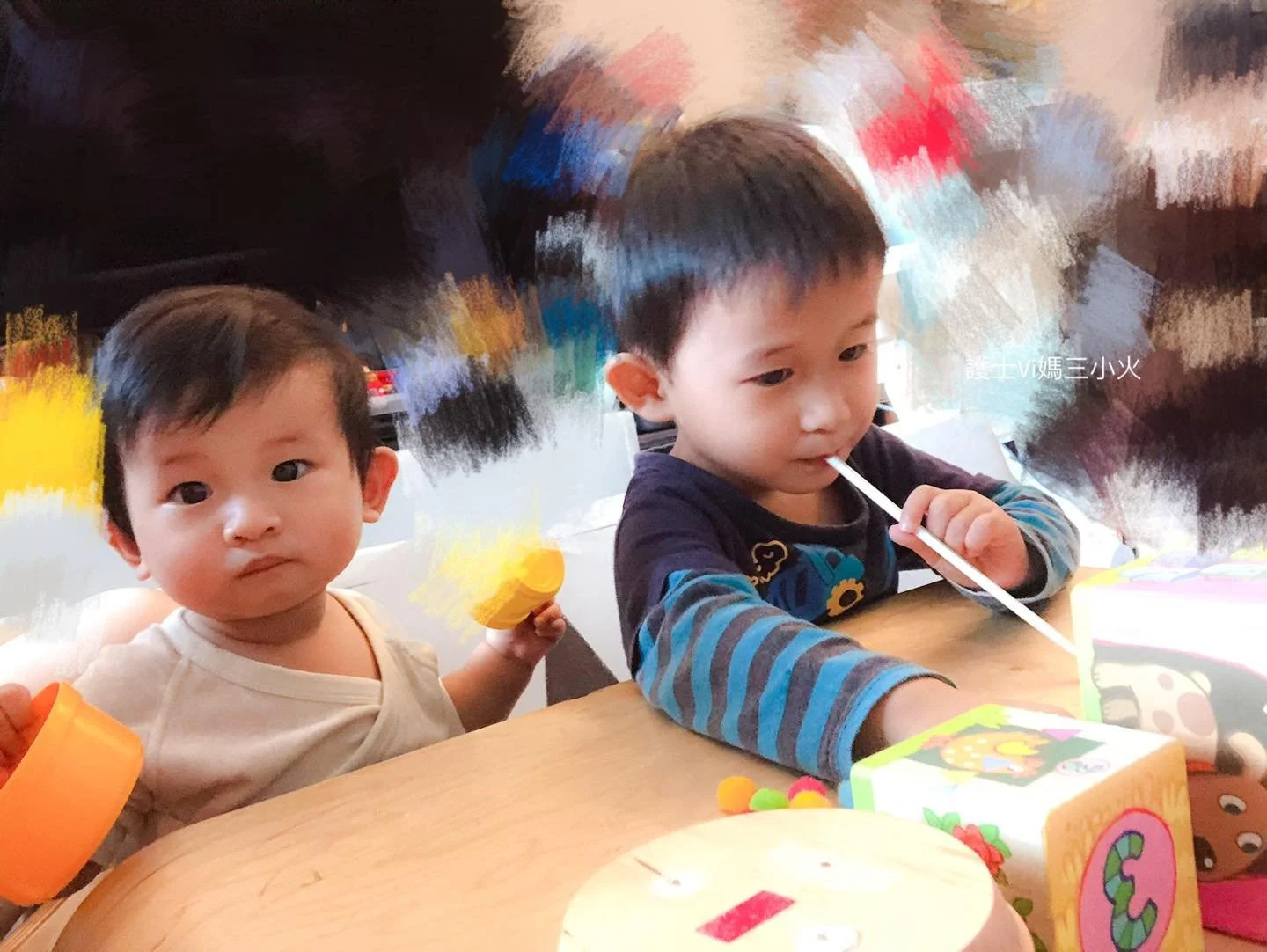 訓練幼兒口腔肌肉的遊戲！跟著護士Vi媽一起吹小球、強化嘴巴肌肉