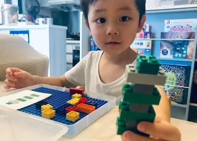 不想拿3c産品當成電子奶嘴 ? 來做個樂高LEGO隨身外出盒(附桌遊教學及任務卡下載連結)