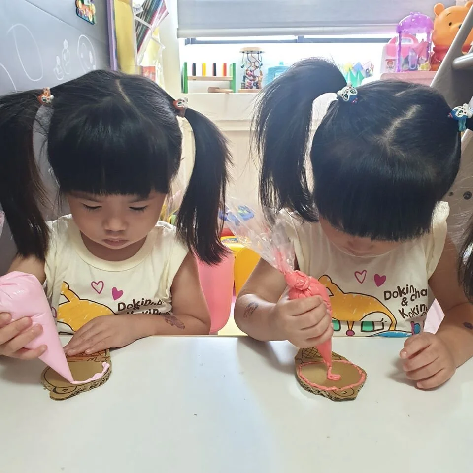 toybrains.com_twingirl10.jpg