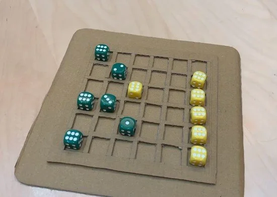 超簡單的幼兒棋類遊戲！跟著滾妹一起用骰子來玩Cublino
